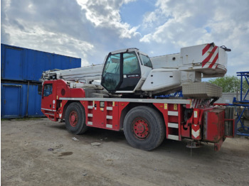 Mobile crane TEREX