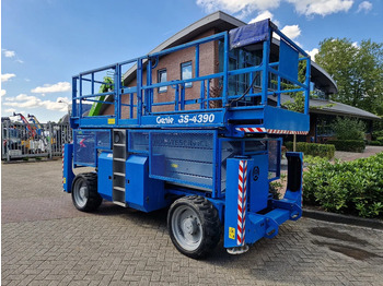 Scissor lift GENIE