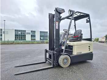 Electric forklift CROWN