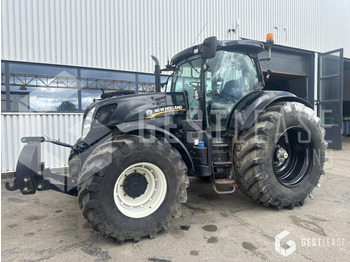 Farm tractor NEW HOLLAND T7.235