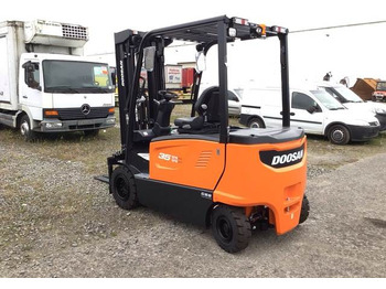 Electric forklift Doosan B35X-7 PLUS: picture 2