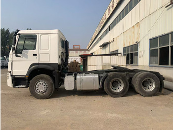 Tractor unit SINOTRUK HOWO