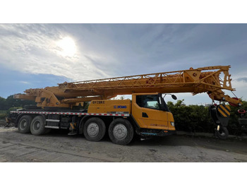 Mobile crane XCMG