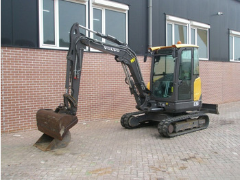 Mini excavator VOLVO EC35D