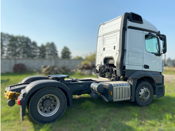 Tractor unit Mercedes-Benz Actros 1846: picture 3