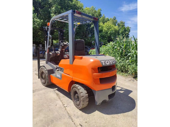 Diesel forklift TOYOTA