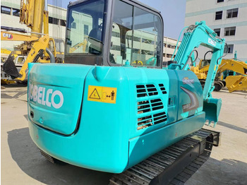 Mini excavator KOBELCO SK60-8: picture 2