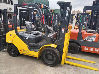 Diesel forklift KOMATSU FD30: picture 3