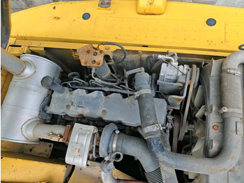 Crawler excavator KOMATSU PC200-8: picture 5