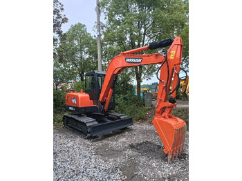 Mini excavator DOOSAN DH60