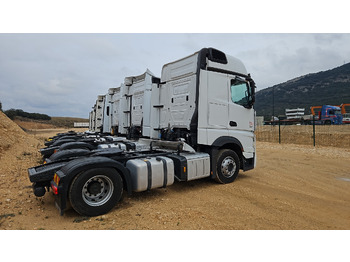 Tractor unit MERCEDES-BENZ Actros 1851