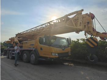 Mobile crane XCMG