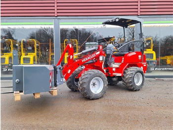 Compact loader