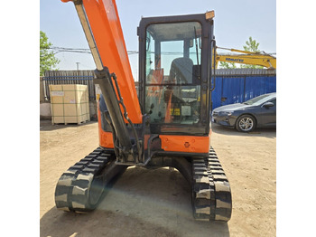 Mini excavator Hitachi ZX55: picture 3