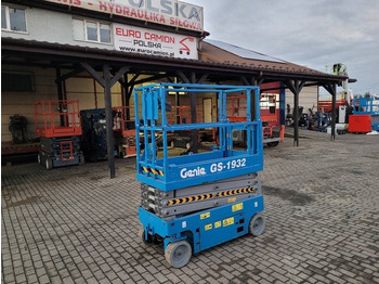 Scissor lift HAULOTTE