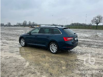 Car SKODA SUPERB WAGON IV Hybrid 1.4 TSI PHEV EXECUTIVE DSG: picture 3