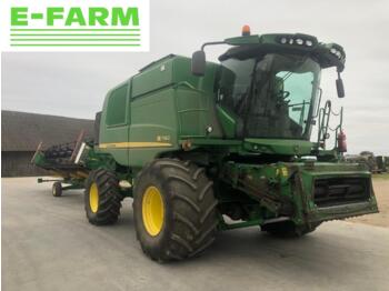 Combine harvester JOHN DEERE T660