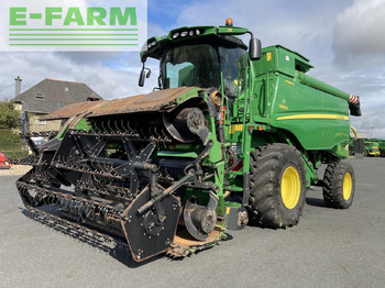 Combine harvester JOHN DEERE T660