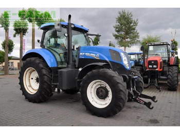 Farm tractor New Holland t7.200 rangecommand / price with tax /: picture 3