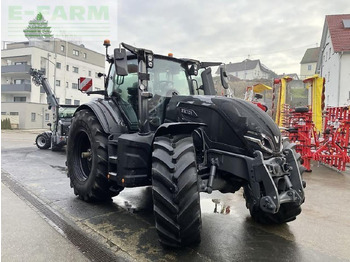 Farm tractor VALTRA