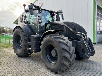 Farm tractor VALTRA