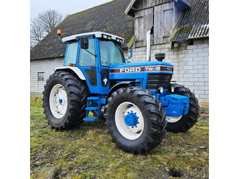 Farm tractor FORD