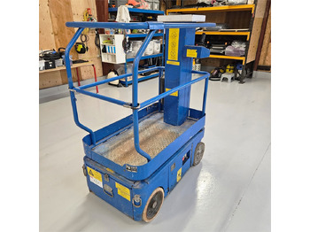 Scissor lift UPRIGHT