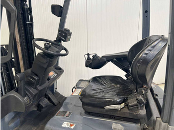 Electric forklift Toyota 8FBET13: picture 2