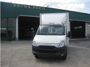 Closed box van IVECO Daily 35C15