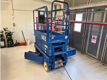 Scissor lift UPRIGHT