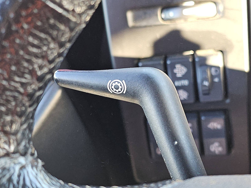 Box truck Renault D 240 11.9T AIRCO LIFT: picture 11 Box truck Renault D 240 11.9T AIRCO LIFT: picture 11