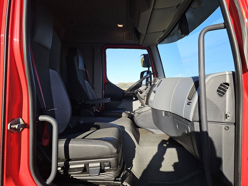 Box truck Renault D 240 11.9T AIRCO LIFT: picture 7 Box truck Renault D 240 11.9T AIRCO LIFT: picture 7