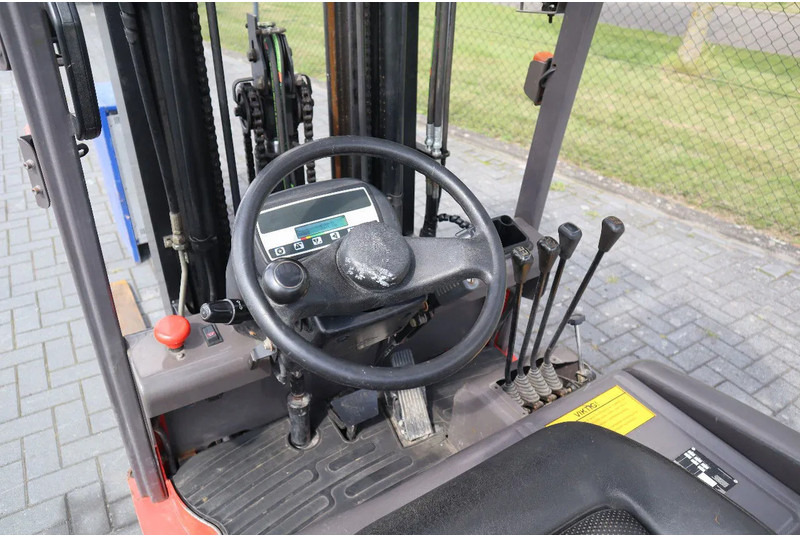 Electric forklift Manitou ME 318 | SIDESHIFT | FORK SPREADERS | TRIPLEX: picture 13