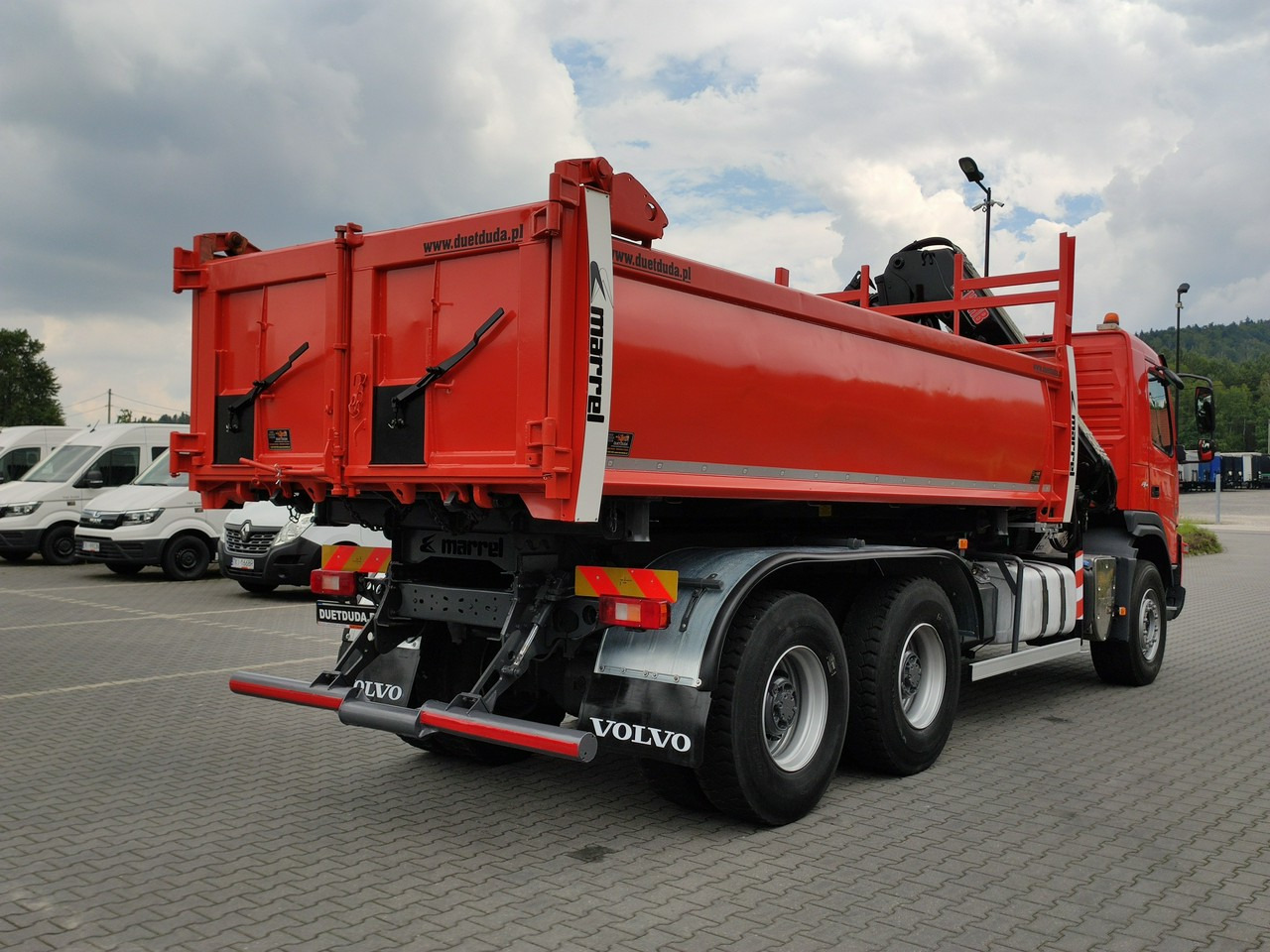 Tipper, Crane truck Volvo FMX 410 6x4 13L HDS Radiowy Hydroburta: picture 12