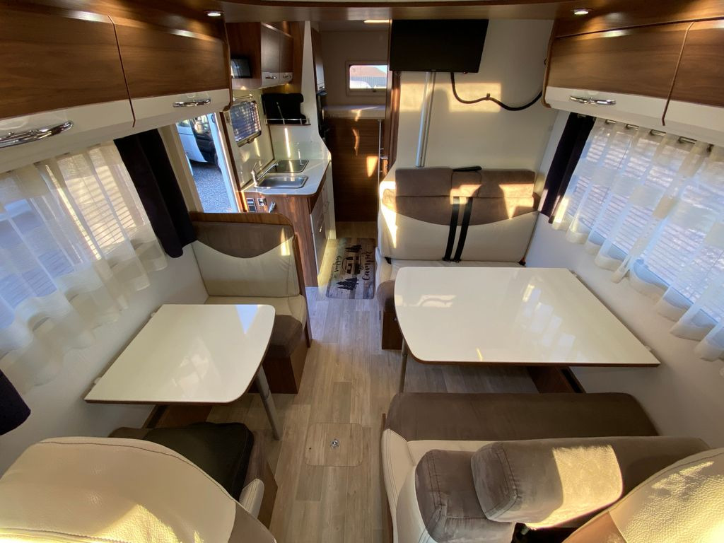 Semi-integrated motorhome Pilote P 706 S für 6 Personen, SAT,Navi ec.: picture 9