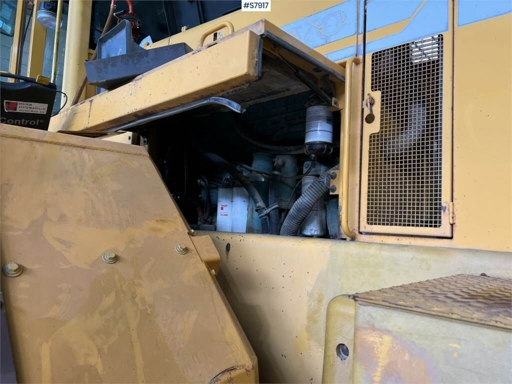 Bulldozer Volvo L220D: picture 21