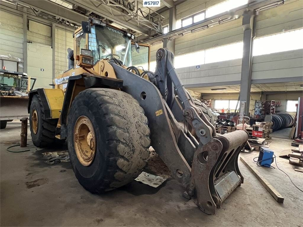 Bulldozer Volvo L220D: picture 10