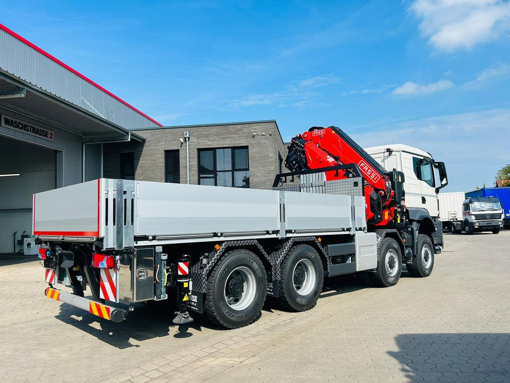 New Dropside/ Flatbed truck MAN TGS 41.520 8x8 mit Fassi Ladekran F710RA.2.26: picture 6