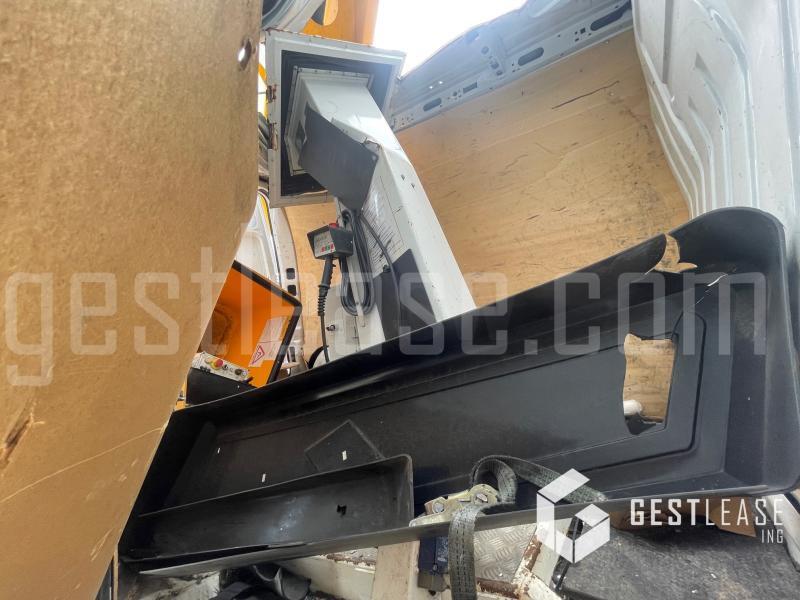 Truck mounted aerial platform Renault MASTER 3 2.3 DCI 125 avec nacelle KLUBB: picture 9