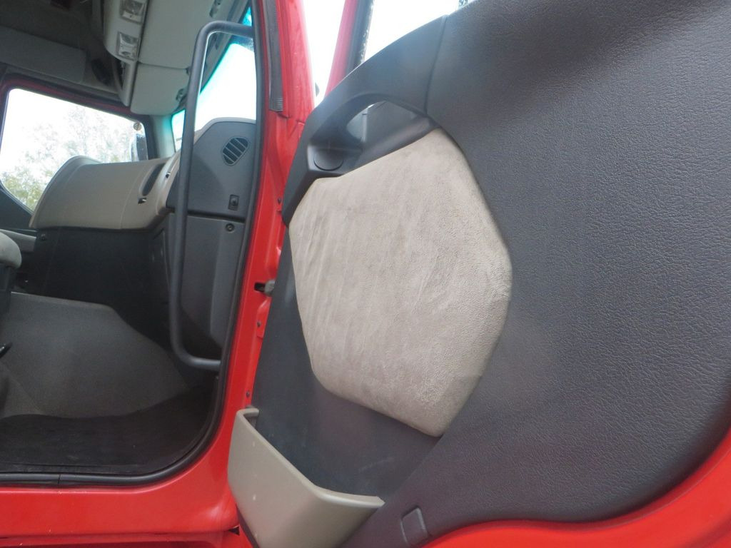 Tractor unit Renault Premium 450 4x2Tractor ADR Retarder: picture 19