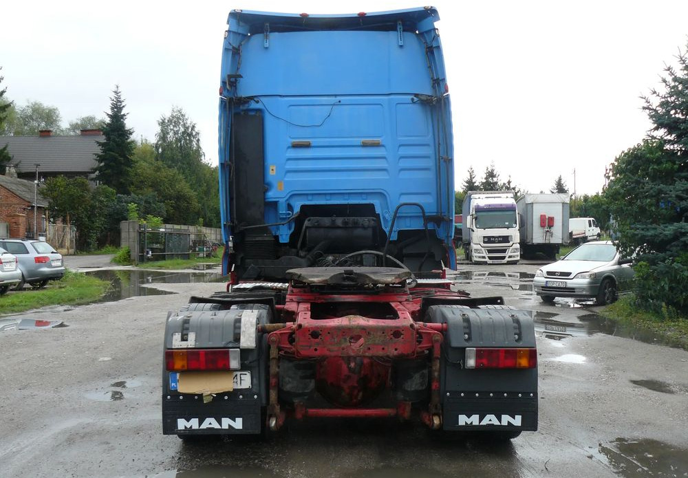 Tractor unit MAN 18.462: picture 6