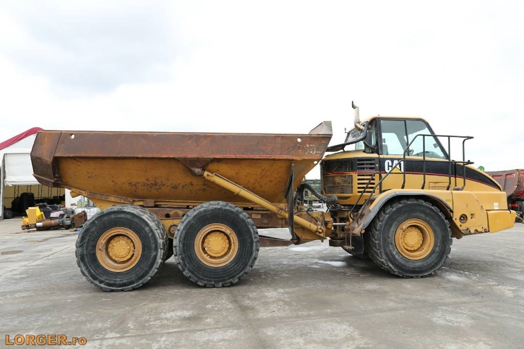 Articulated dumper CAT 730: picture 6