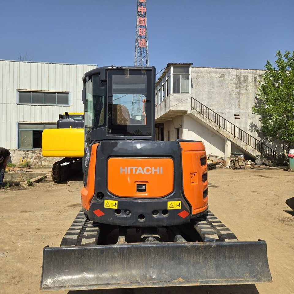 Mini excavator Hitachi ZX55: picture 7