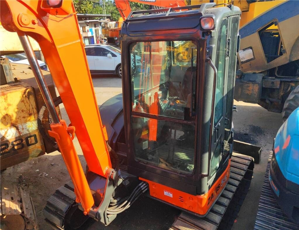 Mini excavator Hitachi ZX55UR: picture 7