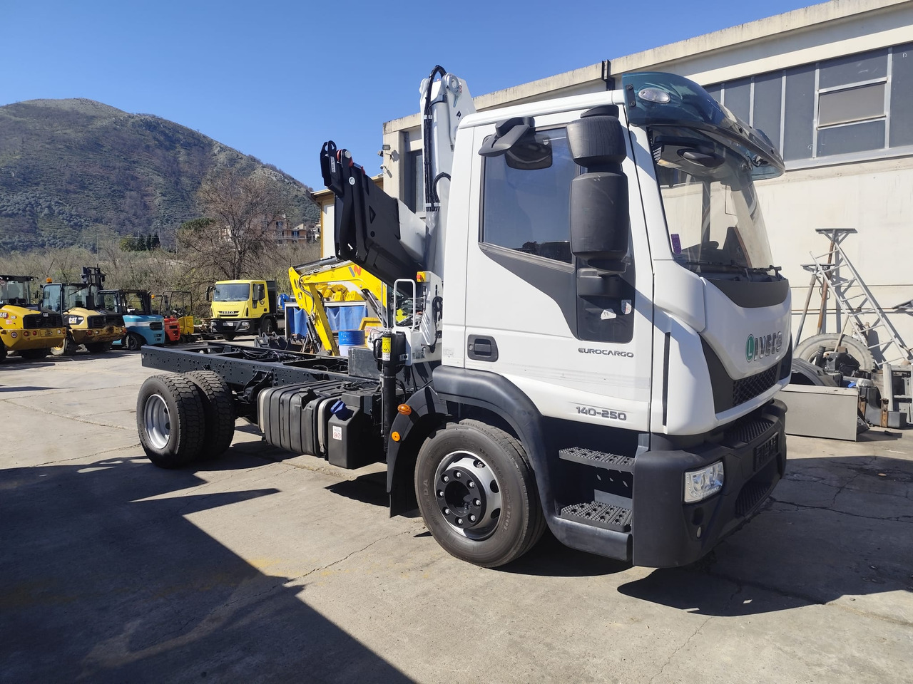 Crane truck IVECO EUROCARGO 140-250: picture 25