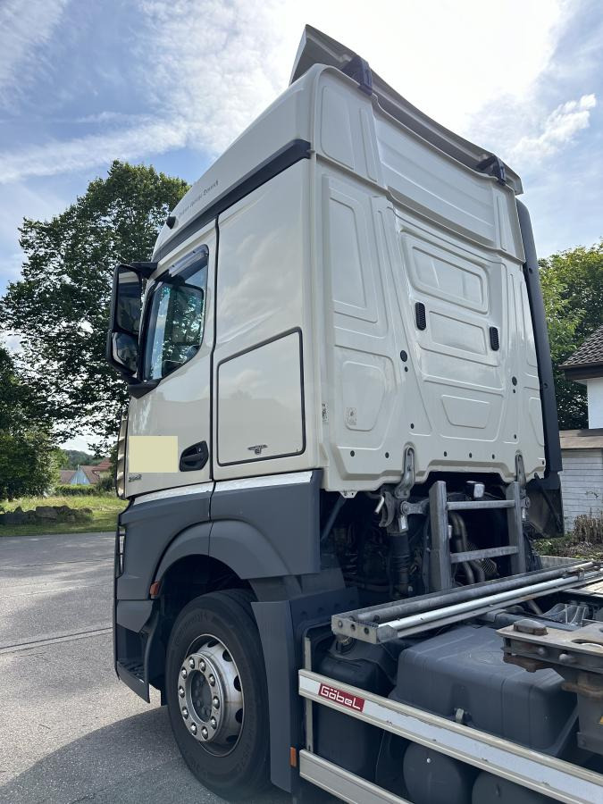 Container transporter/ Swap body truck Mercedes 3 x Actros 2542 LL BDF Standard 6x2: picture 10