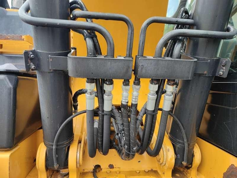 Crawler excavator Caterpillar 320E L: picture 21