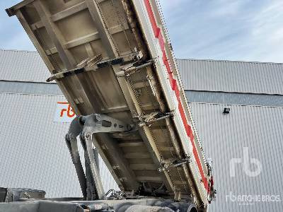 Tipper RENAULT C440 8x4 Camion Bi-Benne: picture 29