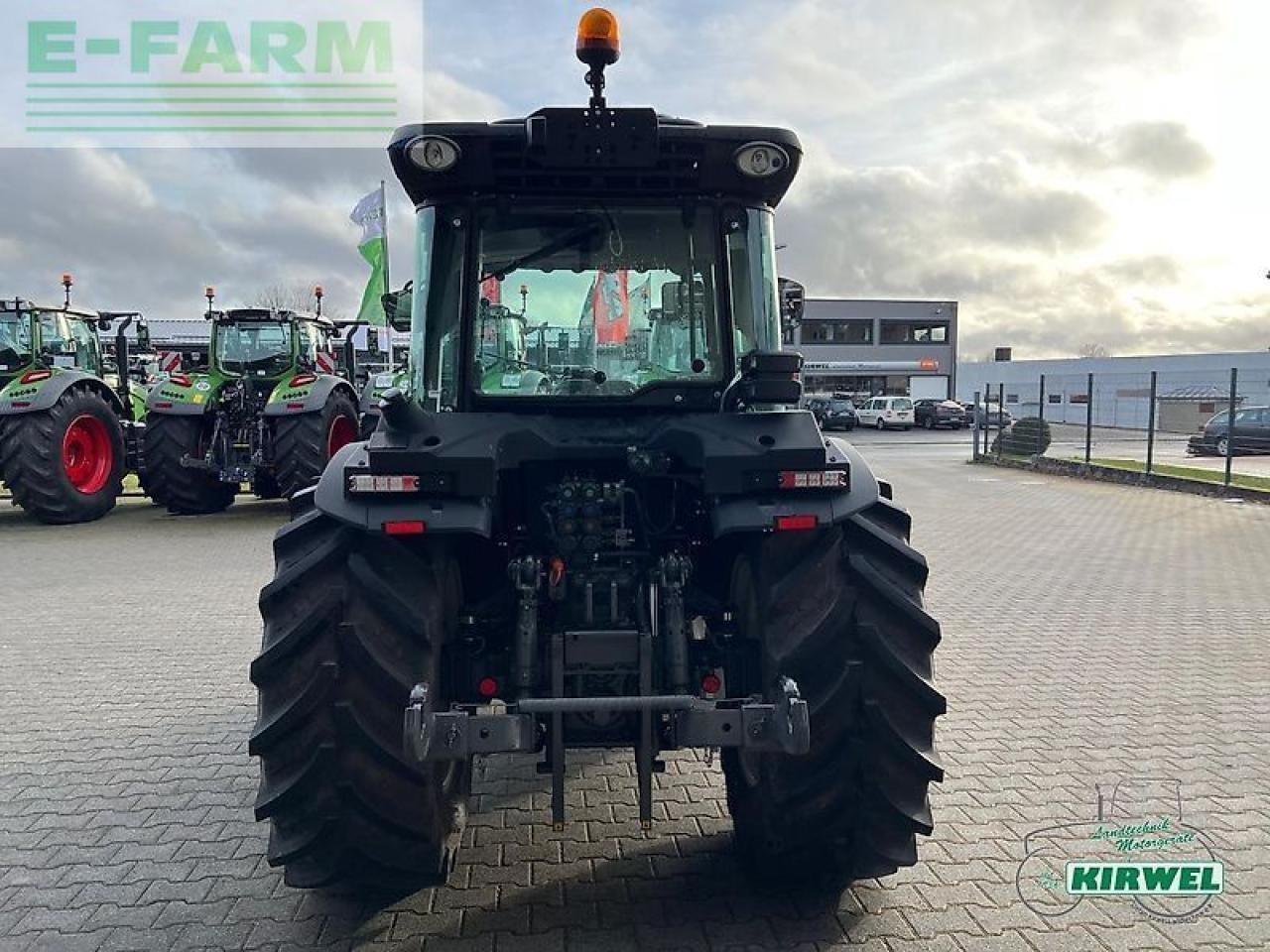 Farm tractor Valtra f 105: picture 6