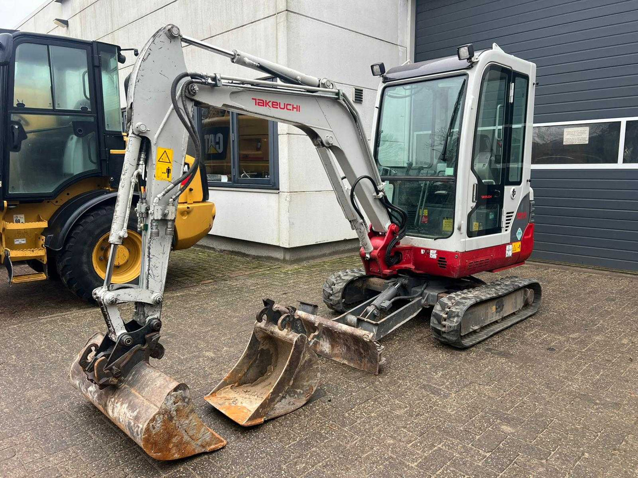 Mini excavator Takeuchi TB219: picture 1